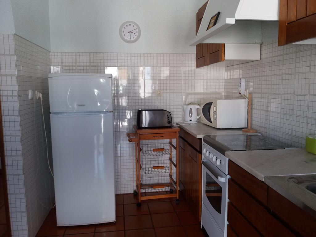 Alojamentos Vitinho 2 - Vila Nova Milfontes Вила-Нова-де-Мильфонт Экстерьер фото